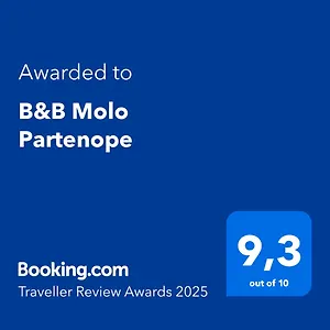 Molo Partenope Nápoles